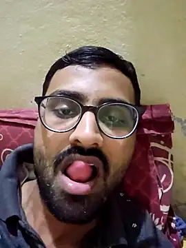 krishna8035 online show from December 20, 2024, 2:16 pm