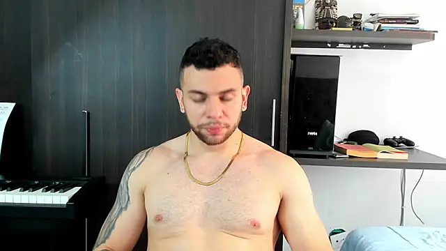 logan smith online show from February 4, 2025, 3:47 pm