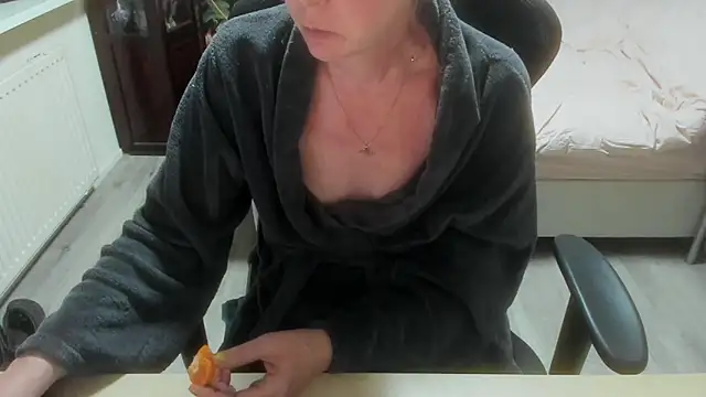 minoesje37 online show from March 14, 2026, 8:26 pm