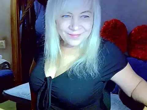 AgoniA7 online show from November 3, 2025, 4:39 am