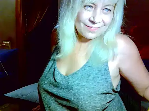 Snapshot of AgoniA7 chatting on June 28, 2026, 6:36 pm AgoniA7 online show from June 28, 2026, 6:36 pm