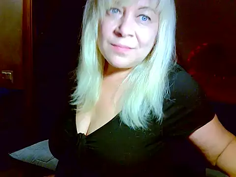 Snapshot of AgoniA7 chatting on July 28, 2026, 6:20 pm AgoniA7 online show from July 28, 2026, 6:20 pm