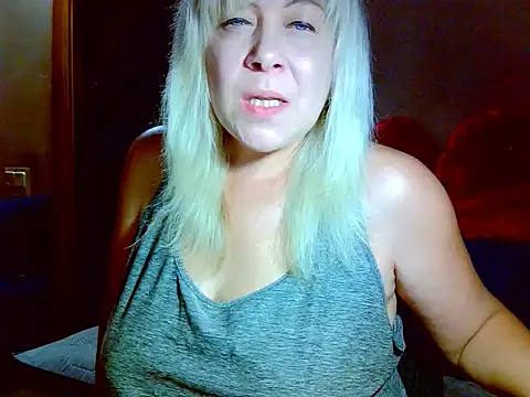 Snapshot of AgoniA7 chatting on July 24, 2026, 6:48 pm AgoniA7 online show from July 24, 2026, 6:48 pm