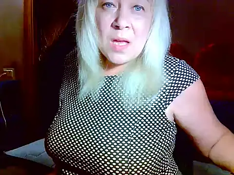 Snapshot of AgoniA7 chatting on June 26, 2026, 6:36 pm AgoniA7 online show from June 26, 2026, 6:36 pm