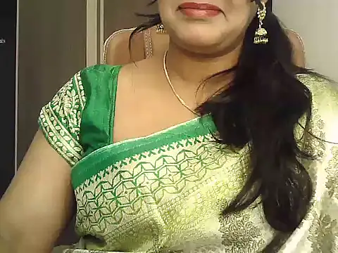 Snapshot of Spandana_Sweety chatting on November 21, 2025, 6:23 am Spandana Sweety online show from November 21, 2025, 6:23 am