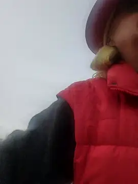 Snapshot of MucMilf59 chatting on December 17, 2025, 11:04 am MucMilf59 online show from December 17, 2025, 11:04 am