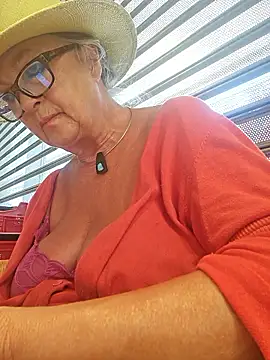 Snapshot of MucMilf59 chatting on June 30, 2026, 11:21 am MucMilf59 online show from June 30, 2026, 11:21 am