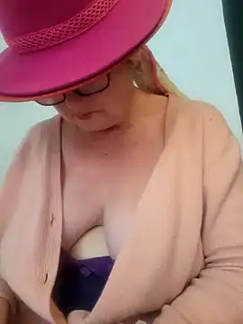 MucMilf59 online show from January 17, 2026, 2:09 pm