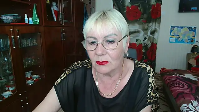 Snapshot of JenaCheim chatting on April 20, 2026, 5:43 am JenaCheim online show from April 20, 2026, 5:43 am