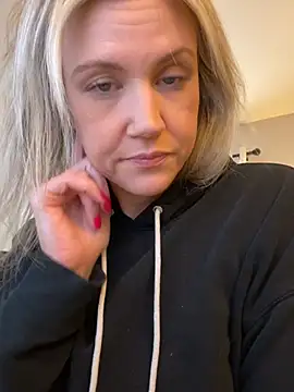 Snapshot of Kay_Cakes chatting on February 25, 2026, 4:07 pm Kay Cakes online show from February 25, 2026, 4:07 pm