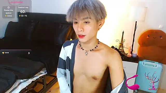 Snapshot of WildestTwink chatting on May 9, 2026, 1:36 pm WildestTwink online show from May 9, 2026, 1:36 pm