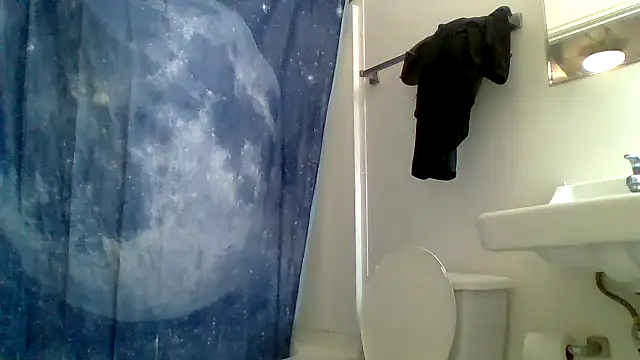 Xochillovemoney2 online show from February 23, 2025, 5:12 am