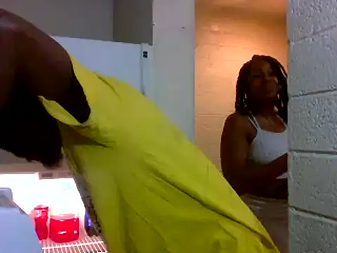 Xochillovemoney2 online show from January 8, 2025, 7:34 am