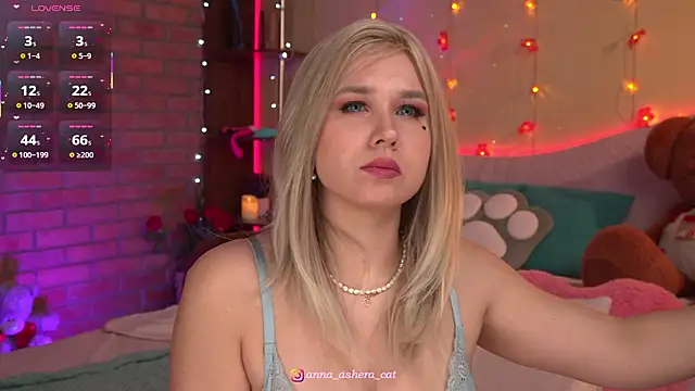 Ashera Cat online show from March 2, 2026, 5:42 pm