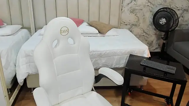 amy ink online show from October 3, 2025, 11:23 am