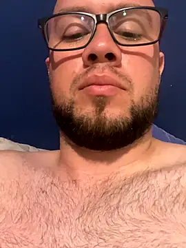 AlejoStrep online show from November 20, 2025, 5:41 am