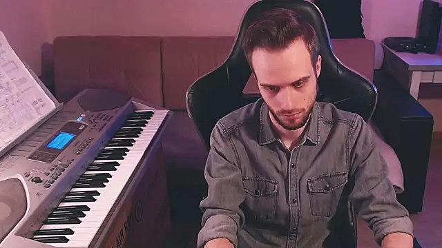 Sweetparker online show from November 14, 2025, 9:07 pm