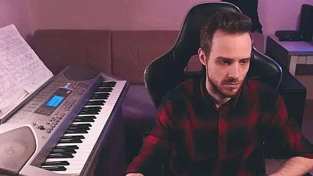 Sweetparker online show from September 26, 2025, 8:05 pm