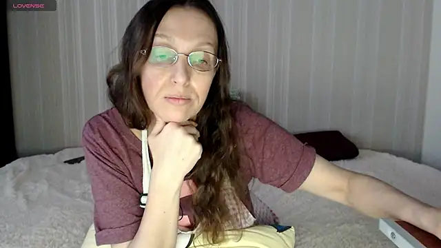 SylviaFoxy online show from January 13, 2025, 9:30 am