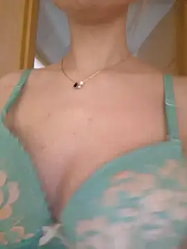 YogisticJuli666 online show from March 12, 2025, 7:02 am