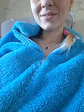 YogisticJuli666 online show from March 18, 2025, 6:06 am