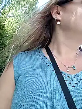 Snapshot of SwedishJennifer chatting on May 28, 2026, 12:00 pm SwedishJennifer online show from May 28, 2026, 12:00 pm
