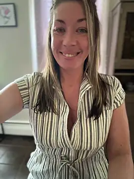  NinaLuvSins  online show from April 15, 2026, 4:55 pm