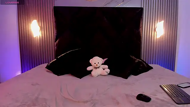 Zafira Alabi online show from November 9, 2025, 4:00 pm