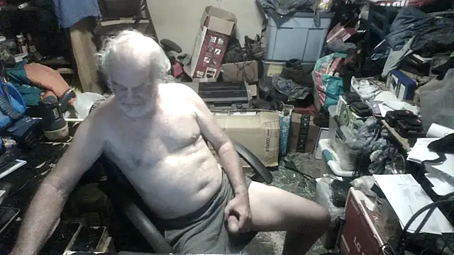 russtee online show from September 25, 2025, 6:25 pm