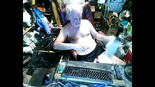 russtee online show from January 15, 2026, 7:39 pm