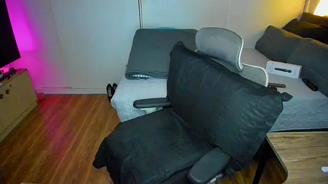 savanna013 online show from October 11, 2025, 5:47 pm