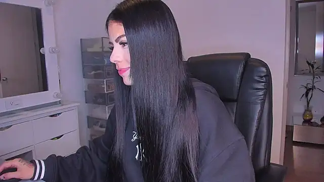 Lisegg  online show from March 20, 2025, 11:27 am