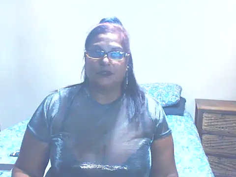 sexylax17 online show from May 28, 2026, 7:53 pm