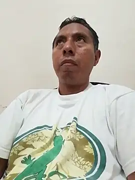 desnudo Sexoxo online show from March 19, 2025, 1:10 am