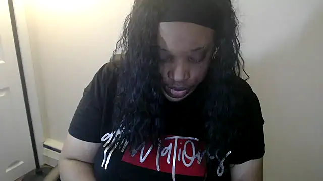 Snapshot of Sexymona1218 chatting on February 13, 2026, 6:57 am Sexymona1218 online show from February 13, 2026, 6:57 am