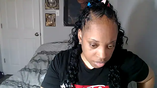 Sexymona1218 online show from October 16, 2025, 2:58 pm