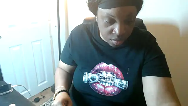 Sexymona1218 online show from March 24, 2026, 6:13 am