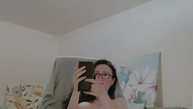 lara heaven online show from May 22, 2026, 9:51 am