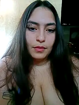 xandra252 online show from April 28, 2026, 2:32 pm