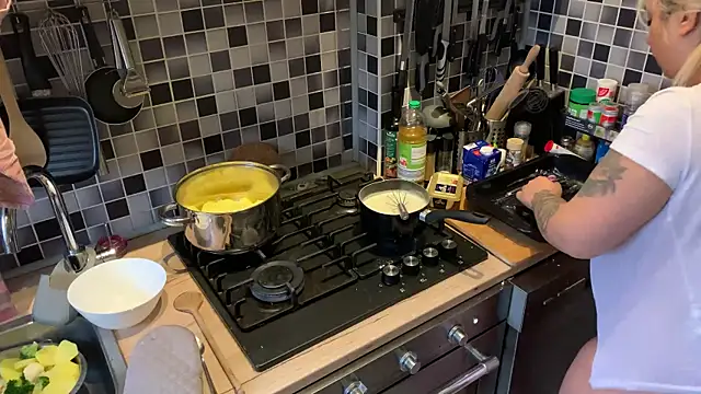 Monageil online show from February 2, 2025, 12:13 pm