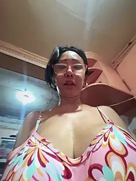 Snapshot of sweetieme chatting on March 17, 2025, 4:08 am sweetieme online show from March 17, 2025, 4:08 am