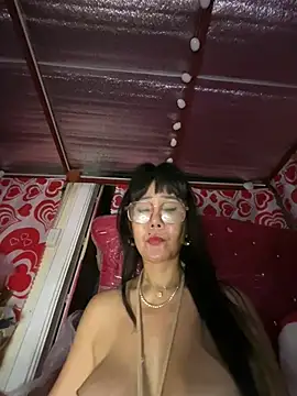 Snapshot of sweetieme chatting on July 18, 2026, 1:30 pm sweetieme online show from July 18, 2026, 1:30 pm