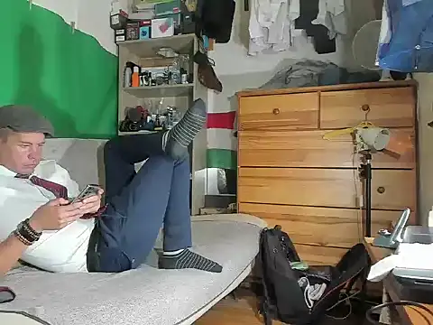 viraglaci18xh online show from October 8, 2025, 6:19 pm