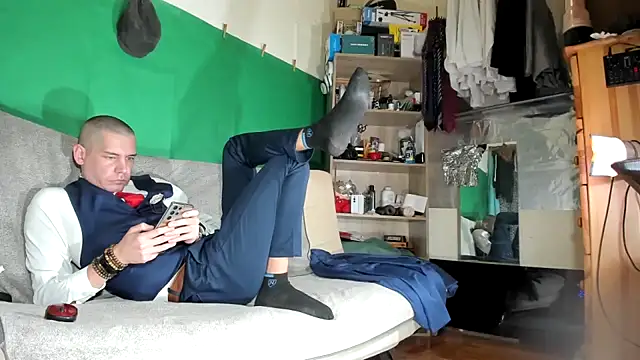 viraglaci18xh online show from February 3, 2026, 6:40 am