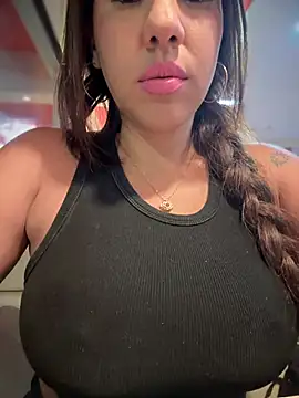 Snapshot of Nalgonasex_ chatting on January 28, 2025, 12:05 am Nalgonasex online show from January 28, 2025, 12:05 am