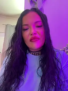 Snapshot of _MelinaCurves_ chatting on November 30, 2025, 8:09 pm MelinaCurves online show from November 30, 2025, 8:09 pm