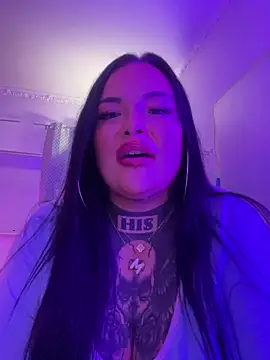 Snapshot of _MelinaCurves_ chatting on October 4, 2025, 9:27 pm MelinaCurves online show from October 4, 2025, 9:27 pm