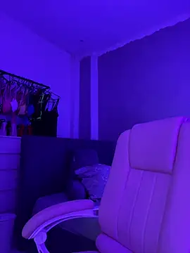 Snapshot of _MelinaCurves_ chatting on May 29, 2026, 7:53 pm MelinaCurves online show from May 29, 2026, 7:53 pm