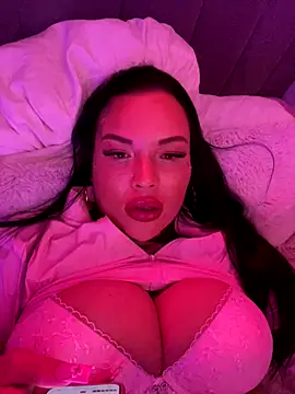 Snapshot of _MelinaCurves_ chatting on October 5, 2025, 9:16 pm MelinaCurves online show from October 5, 2025, 9:16 pm