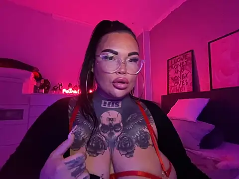 Snapshot of _MelinaCurves_ chatting on January 31, 2025, 8:22 pm MelinaCurves online show from January 31, 2025, 8:22 pm